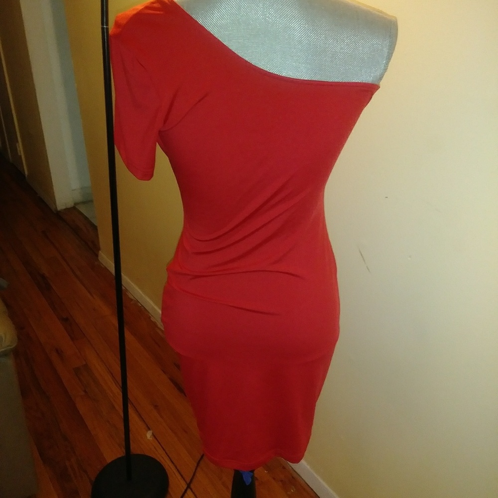 Dress - Picture 3 of 3